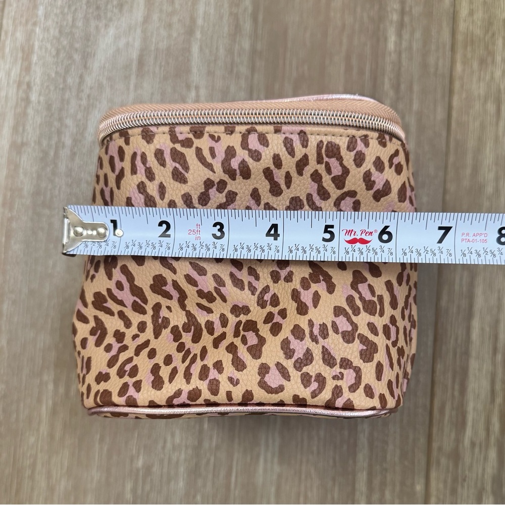 NEW Leopard Animal Print Makeup Cosmetic Bag with Tassels - Picture 7 of 10